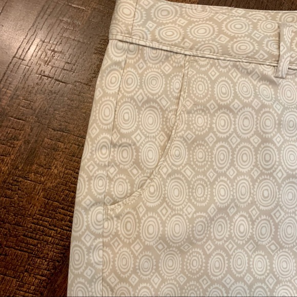 Lady Hagen Khaki Print High Rise Golf Shorts Sz. 14 - Picture 3 of 9